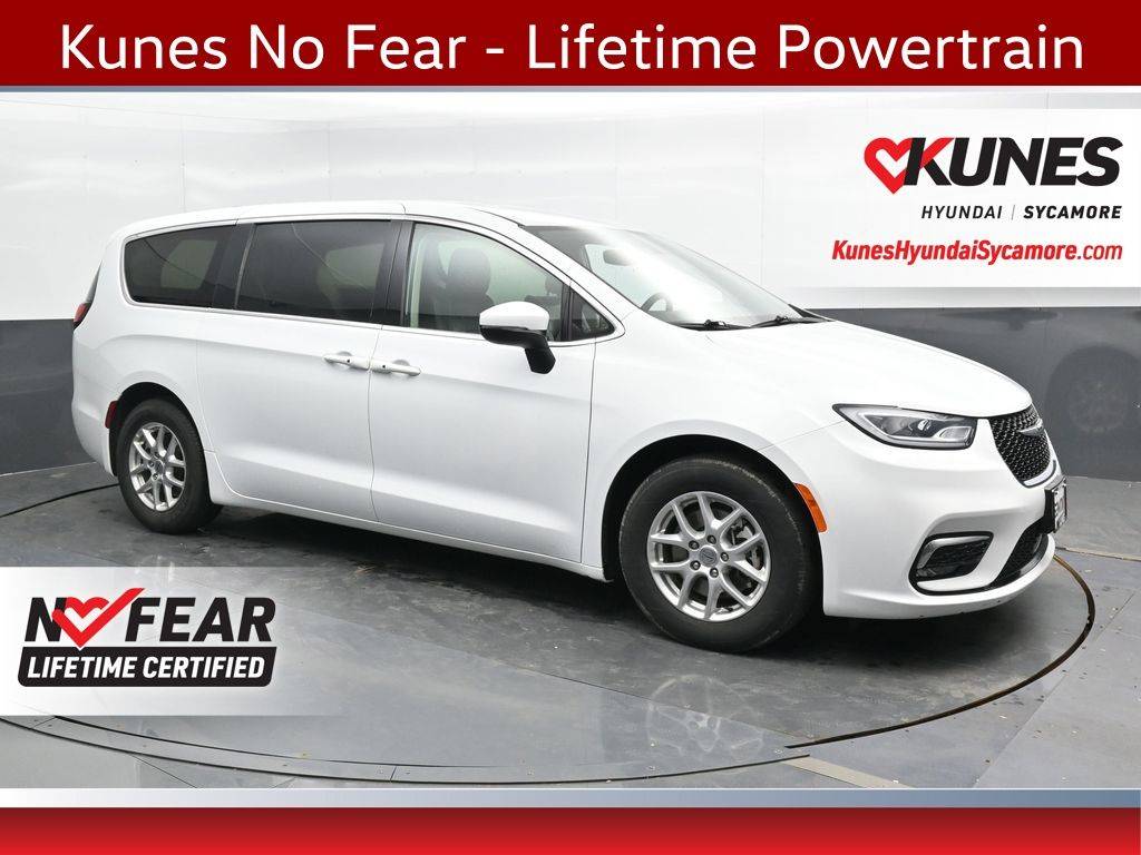 2023 Chrysler Pacifica Touring L — Minivan — 70,458 mi — Sycamore, IL