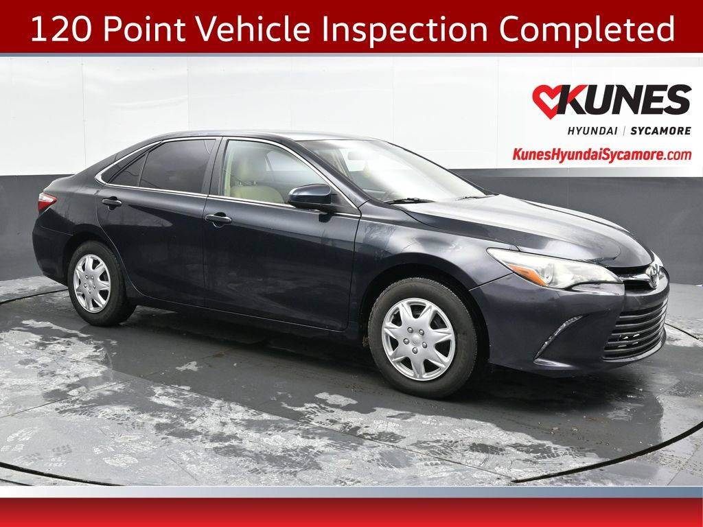 2015 Toyota Camry XLE — Sedan — 100,916 mi — Sycamore, IL