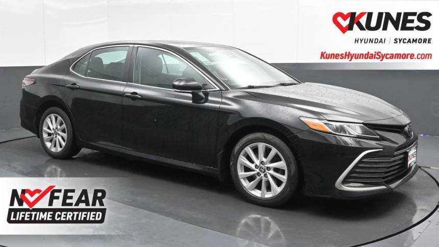 2021 Toyota Camry LE — Sedan — 50,376 mi — Sycamore, IL