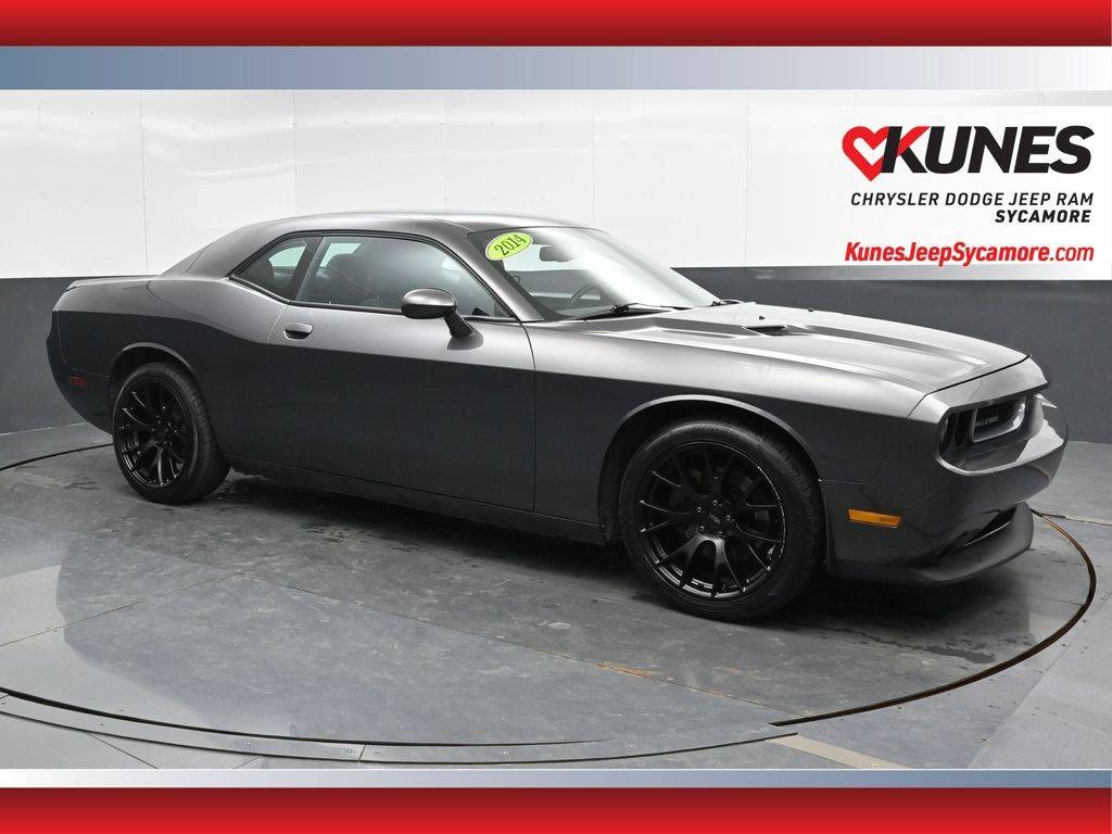 2014 Dodge Challenger SXT — Coupe — 95,168 mi — Sycamore, IL
