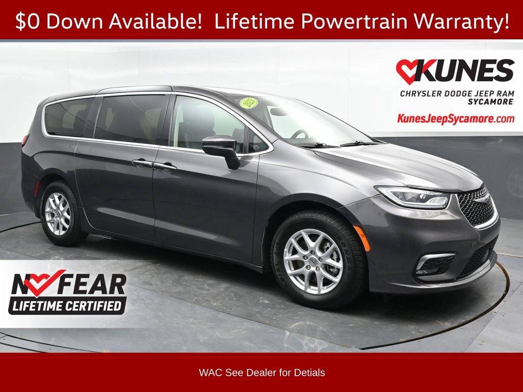 2023 Chrysler Pacifica Touring L — Minivan — 67,563 mi — Sycamore, IL