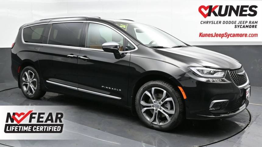 2024 Chrysler Pacifica Pinnacle — Minivan — 11,378 mi — Sycamore, IL