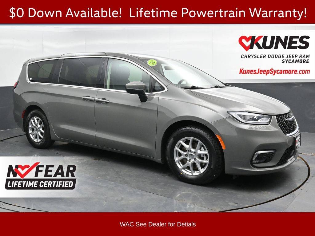 2023 Chrysler Pacifica Touring L — Minivan — 72,048 mi — Sycamore, IL