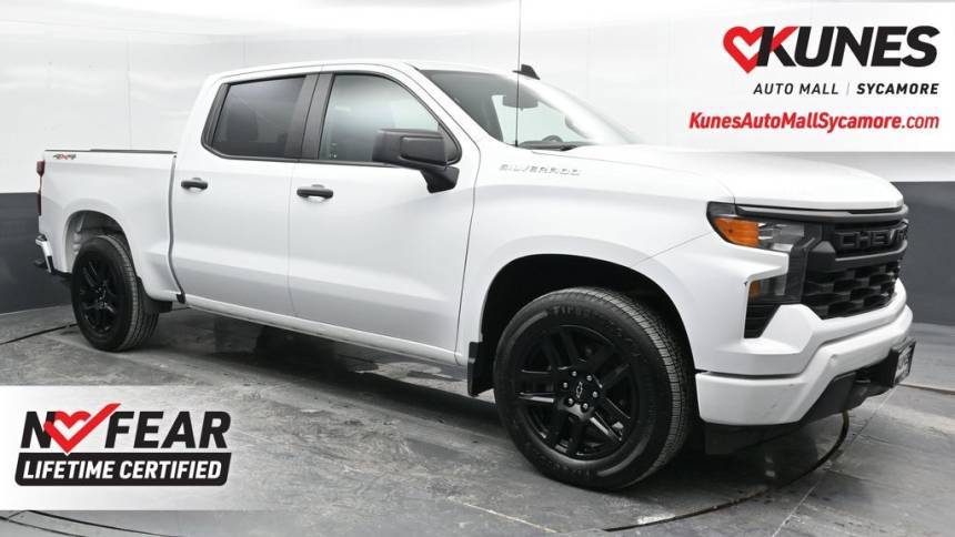 2022 Chevrolet Silverado 1500 Custom — Pickup Truck — 61,943 mi — Sycamore, IL