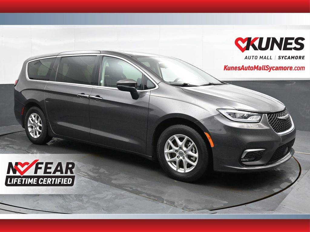 2023 Chrysler Pacifica Touring L — Minivan — 63,306 mi — Sycamore, IL