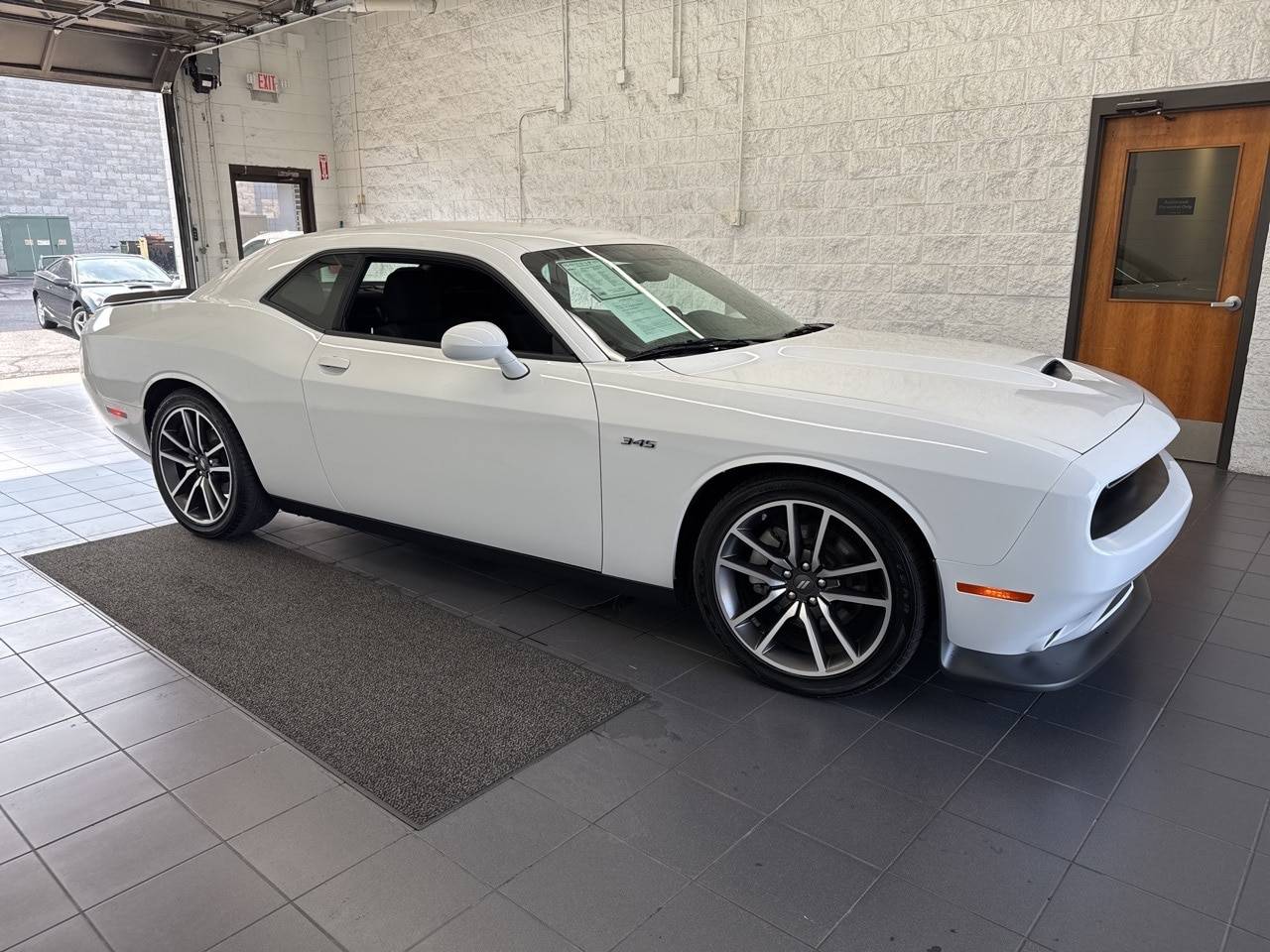 2023 Dodge Challenger R/T — Coupe — 2,800 mi — Springfield, MO