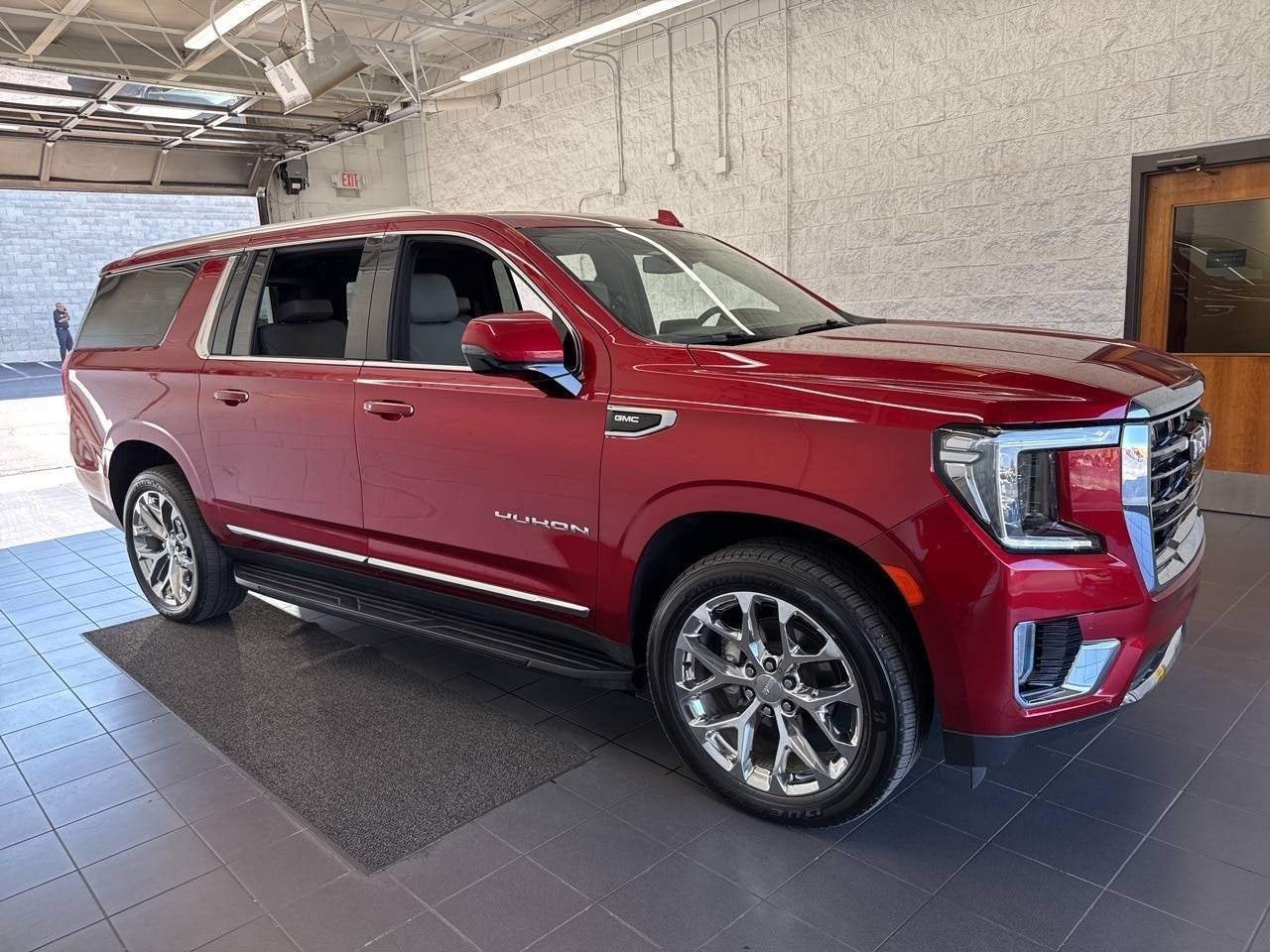2023 GMC Yukon SLT — SUV — 68,990 mi — Springfield, MO
