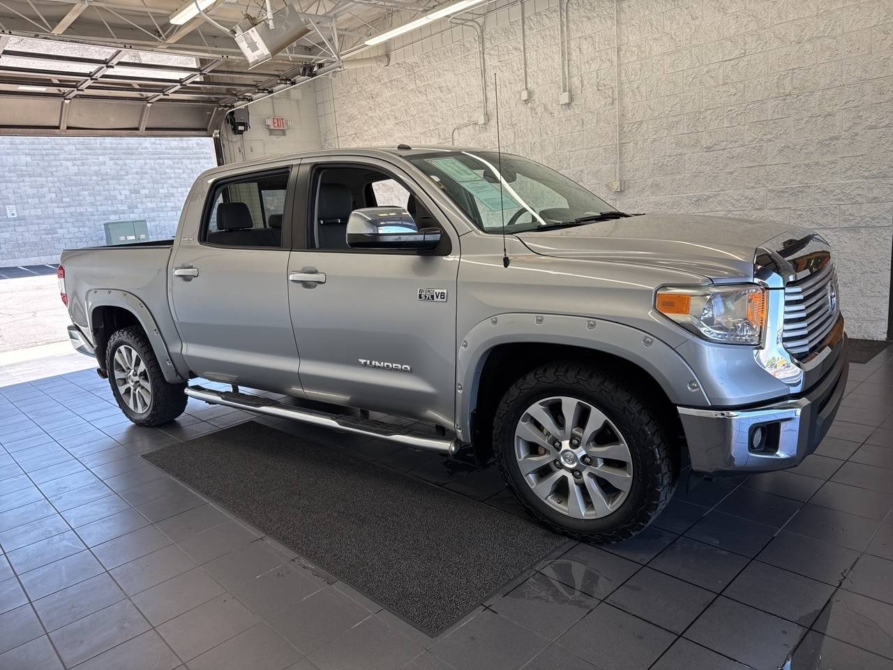 2017 Toyota Tundra Limited — Pickup Truck — 104,755 mi — Springfield, MO