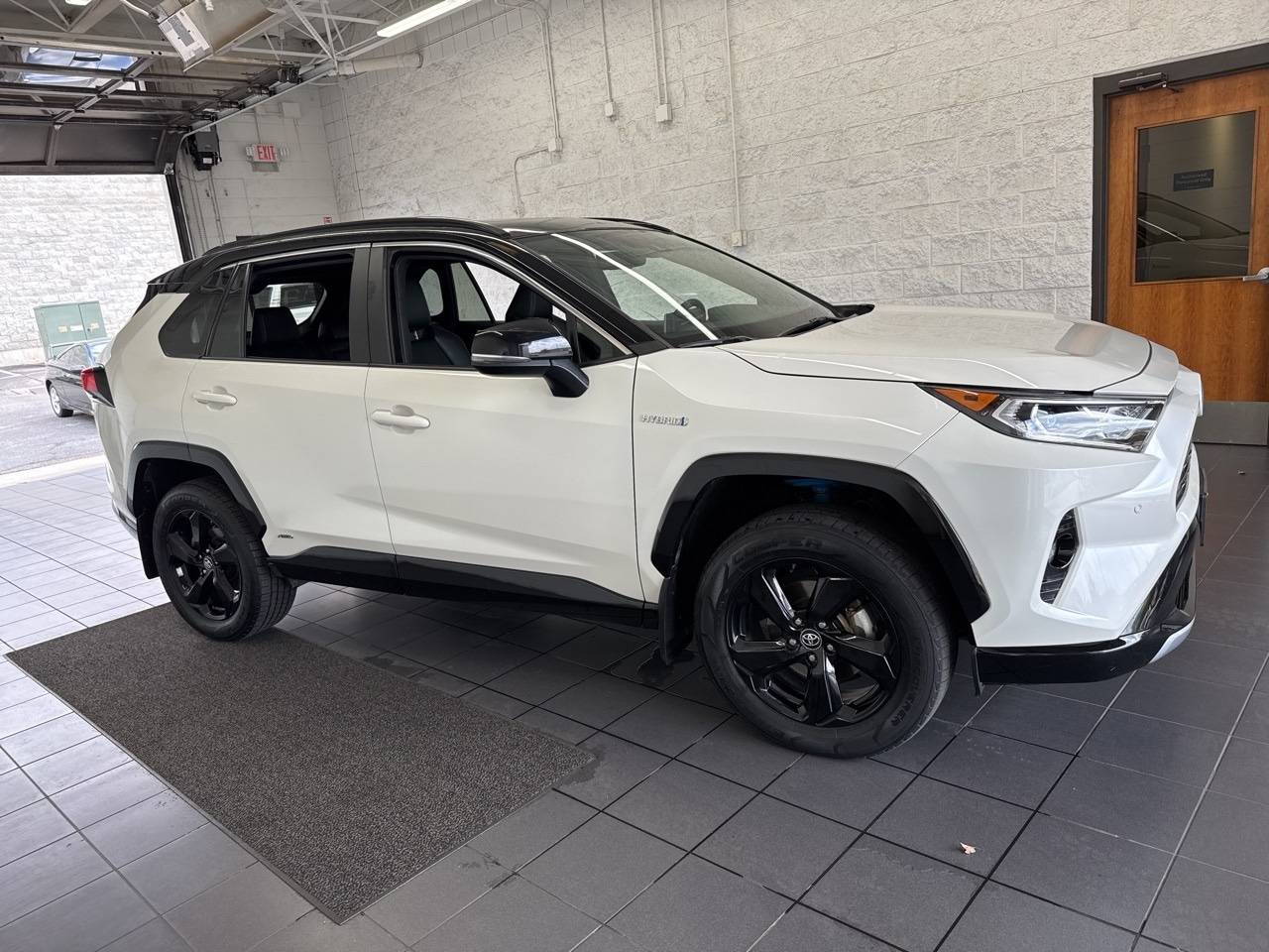 2020 Toyota RAV4 Hybrid XSE — SUV — 93,544 mi — Springfield, MO