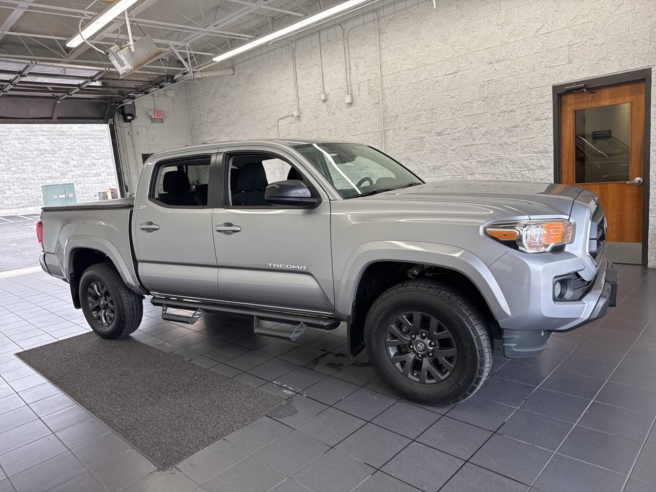 2020 Toyota Tacoma SR5 — Pickup Truck — 188,257 mi — Springfield, MO