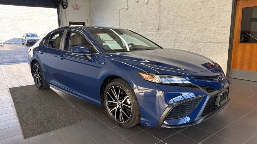 2023 Toyota Camry SE — Sedan — 8,913 mi — Springfield, MO