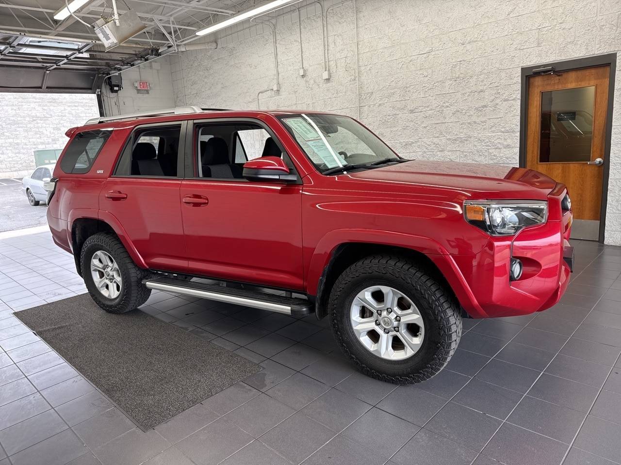 2015 Toyota 4Runner SR5 — SUV — 115,300 mi — Springfield, MO