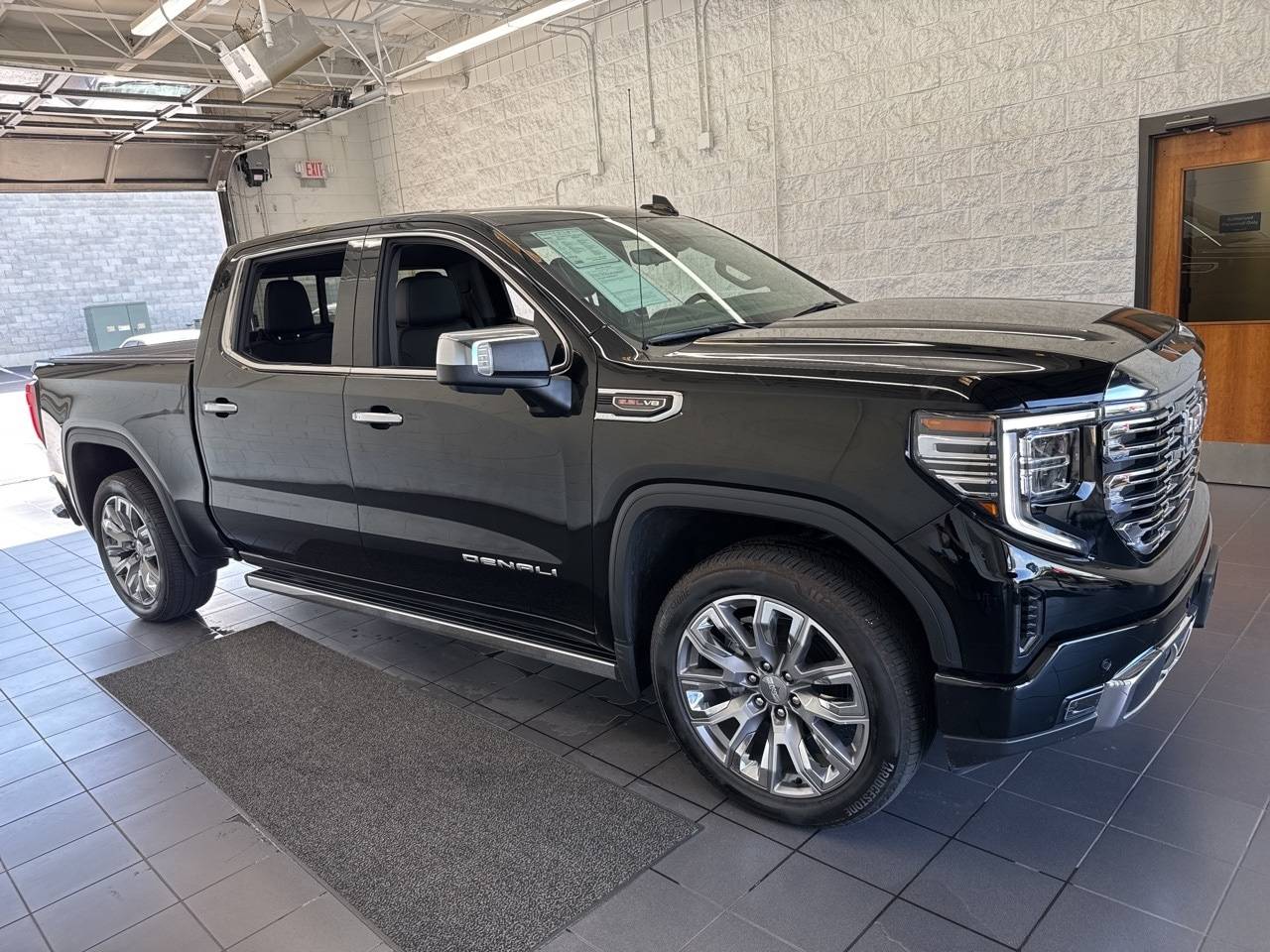 2024 GMC Sierra 1500 Denali — Pickup Truck — 9,473 mi — Springfield, MO