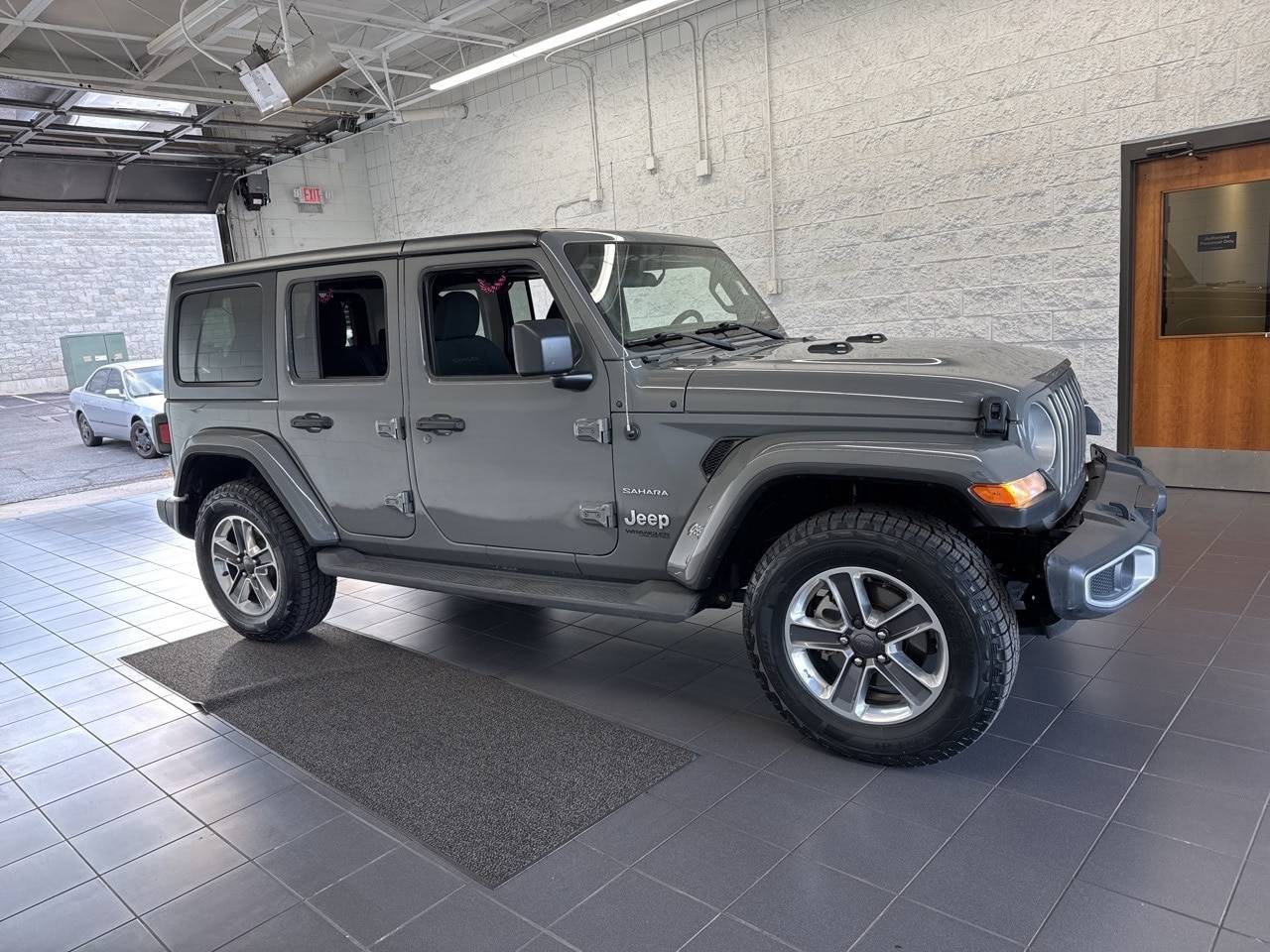 2021 Jeep Wrangler Sahara — SUV — 84,167 mi — Springfield, MO