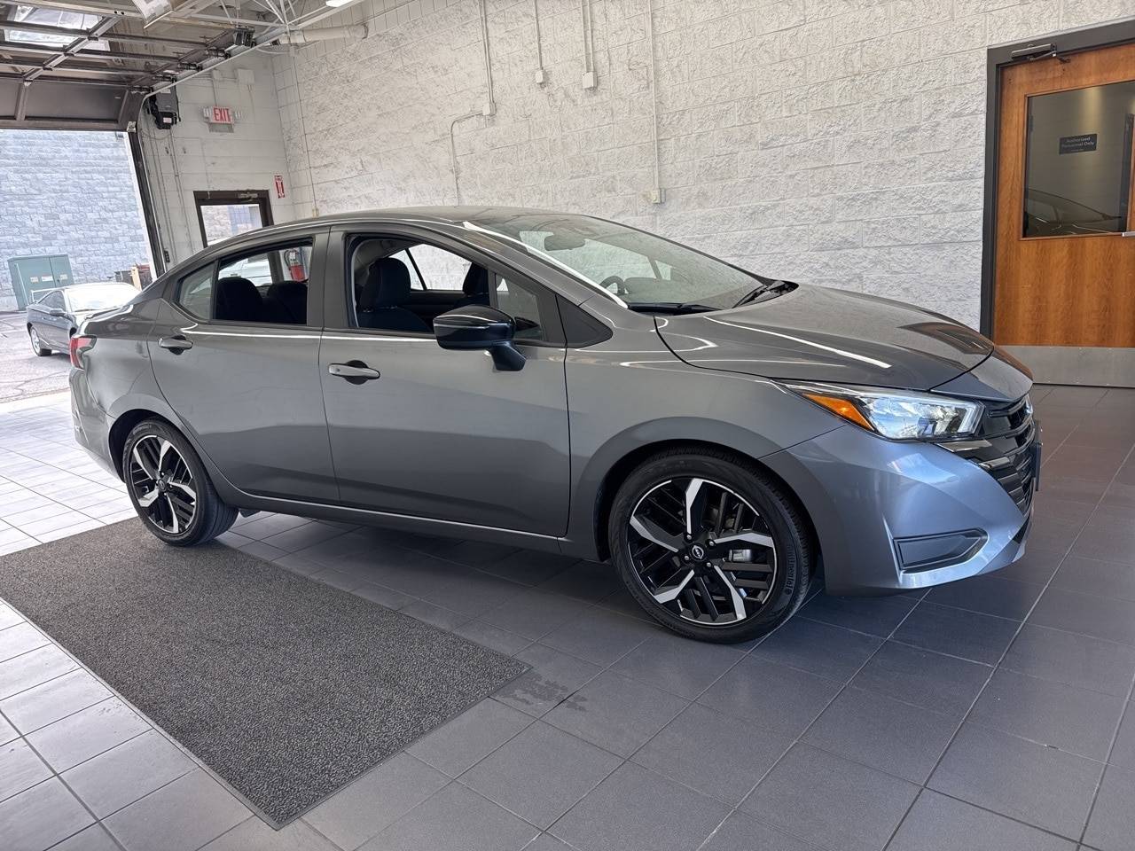 2024 Nissan Versa SR — Sedan — 37,824 mi — Springfield, MO