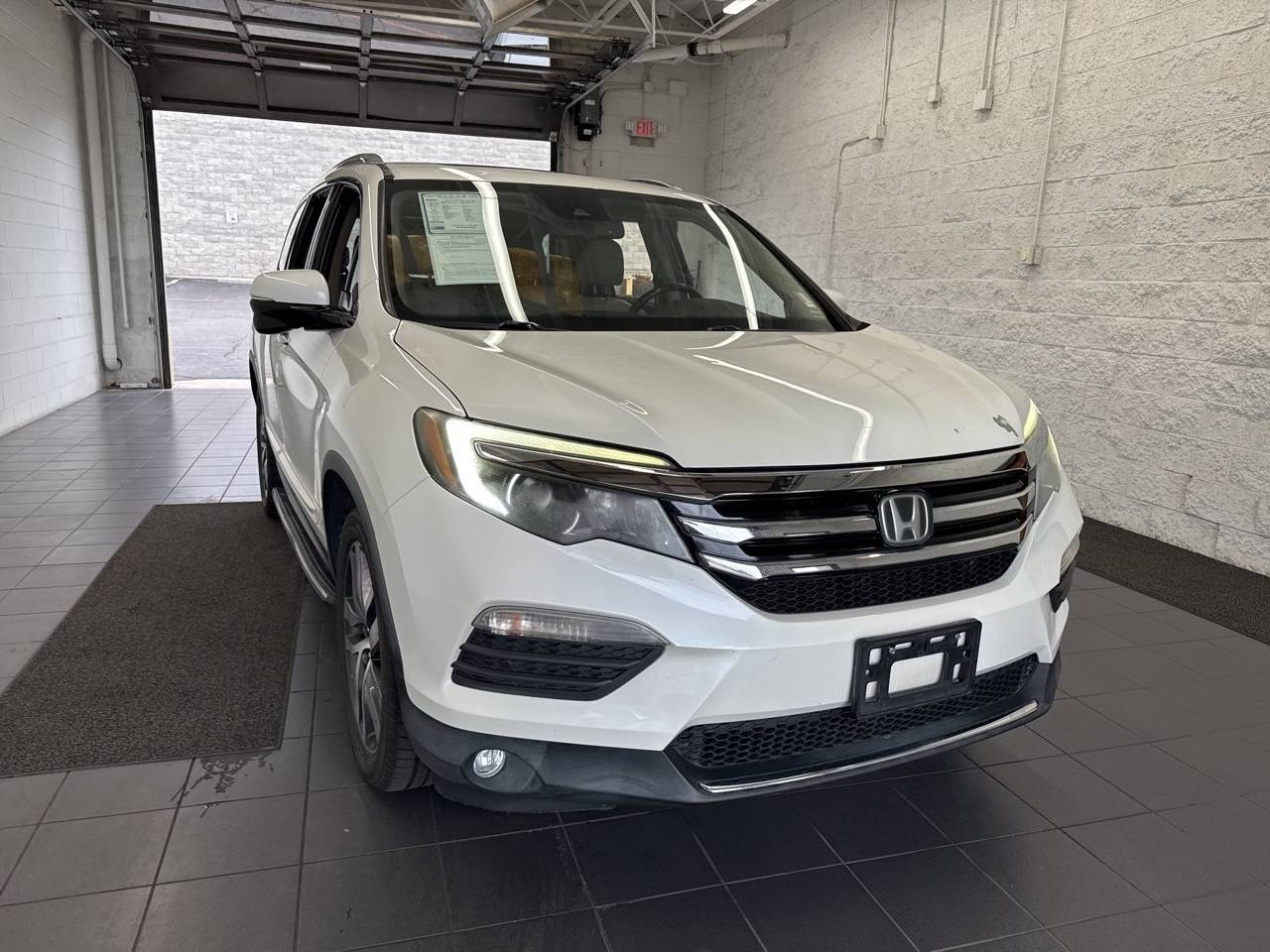 2016 Honda Pilot Touring — SUV — 168,071 mi — Springfield, MO