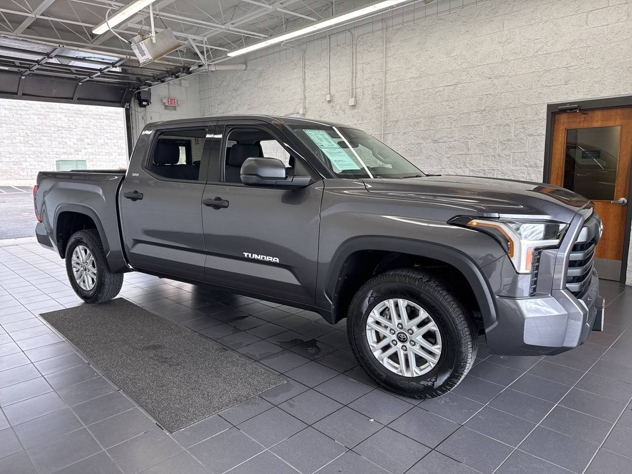 2022 Toyota Tundra SR5 — Pickup Truck — 58,618 mi — Springfield, MO