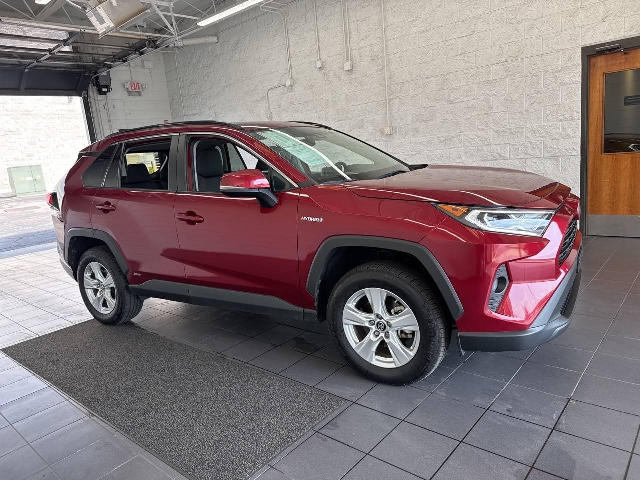 2019 Toyota RAV4 Hybrid XLE — SUV — 83,727 mi — Springfield, MO