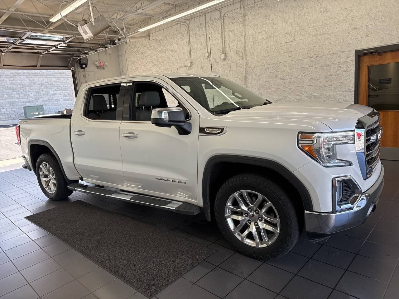 2021 GMC Sierra 1500 SLT — Pickup Truck — 131,632 mi — Springfield, MO