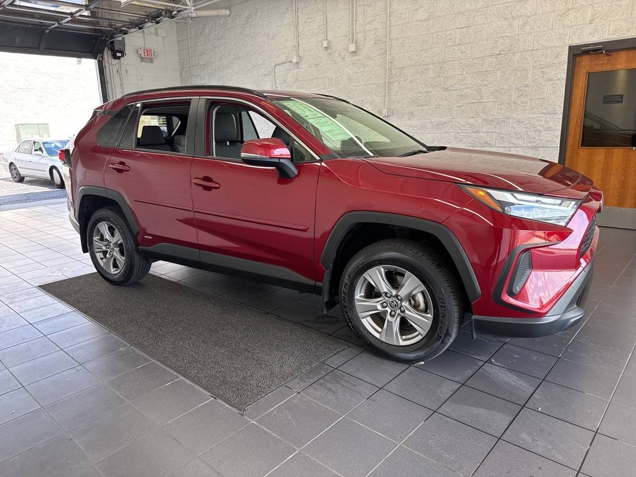 2022 Toyota RAV4 Hybrid XLE — SUV — 30,771 mi — Springfield, MO