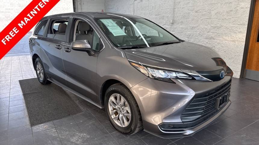 2024 Toyota Sienna LE — Minivan — 25,887 mi — Springfield, MO