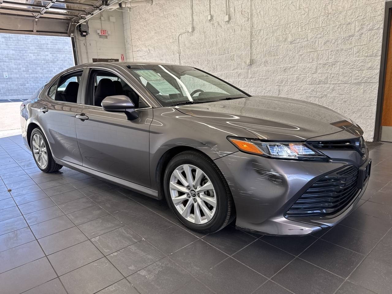 2018 Toyota Camry LE — Sedan — 86,418 mi — Springfield, MO