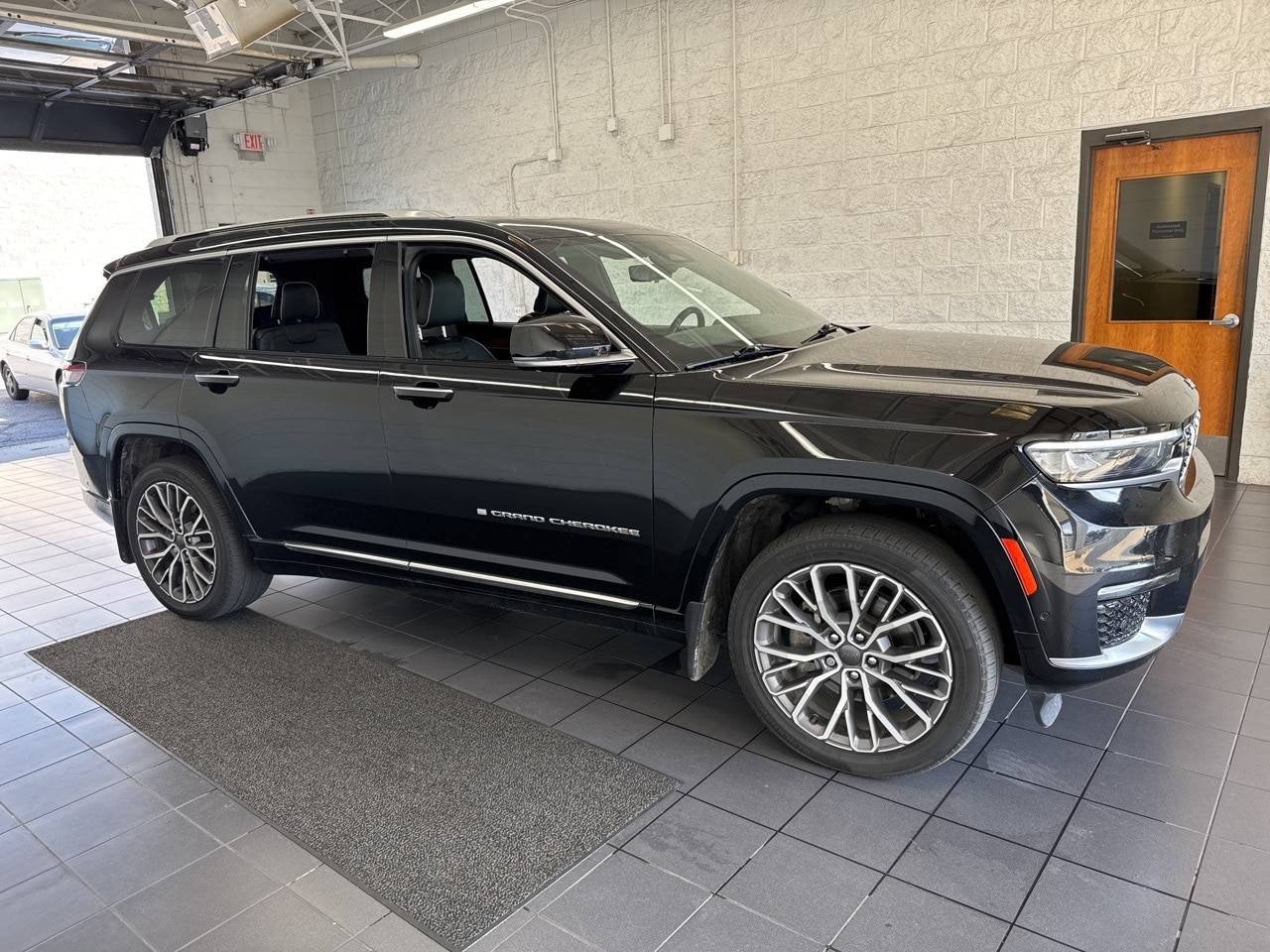 2021 Jeep Grand Cherokee Summit Reserve — SUV — 61,724 mi — Springfield, MO