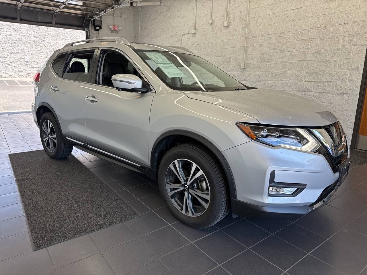 2017 Nissan Rogue SL — SUV — 48,630 mi — Springfield, MO