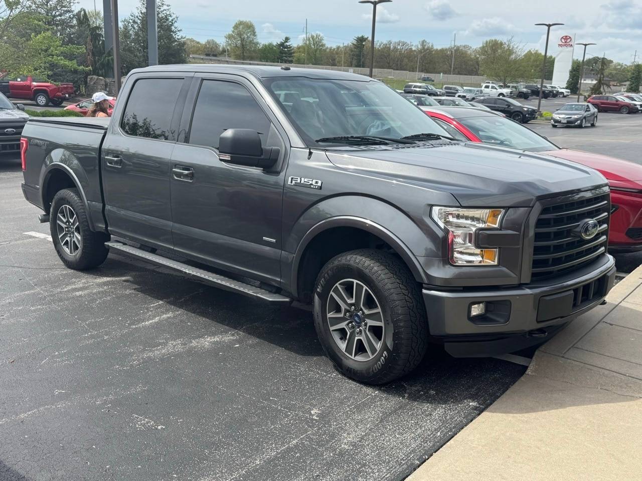2016 Ford F-150 XLT — Pickup Truck — 125,450 mi — Springfield, MO