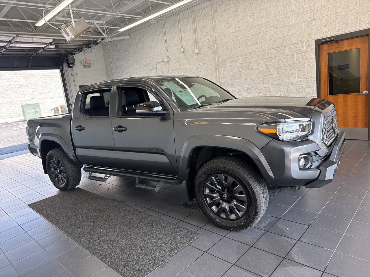 2023 Toyota Tacoma Limited — Pickup Truck — 24,862 mi — Springfield, MO