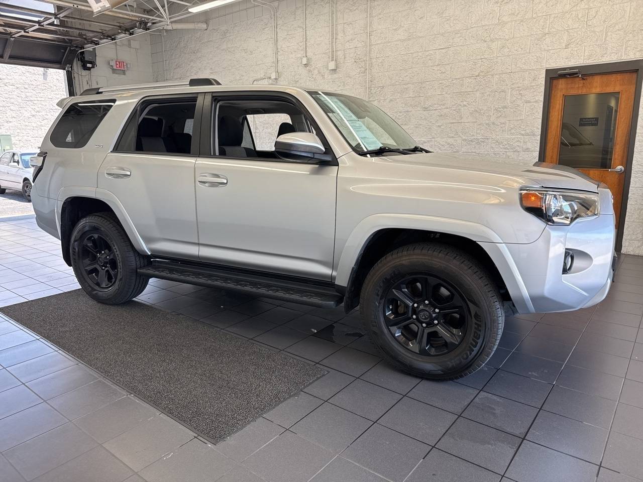 2020 Toyota 4Runner SR5 — SUV — 77,983 mi — Springfield, MO