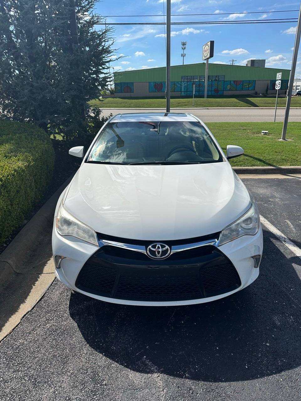 2017 Toyota Camry XLE — Sedan — 105,846 mi — Springfield, MO