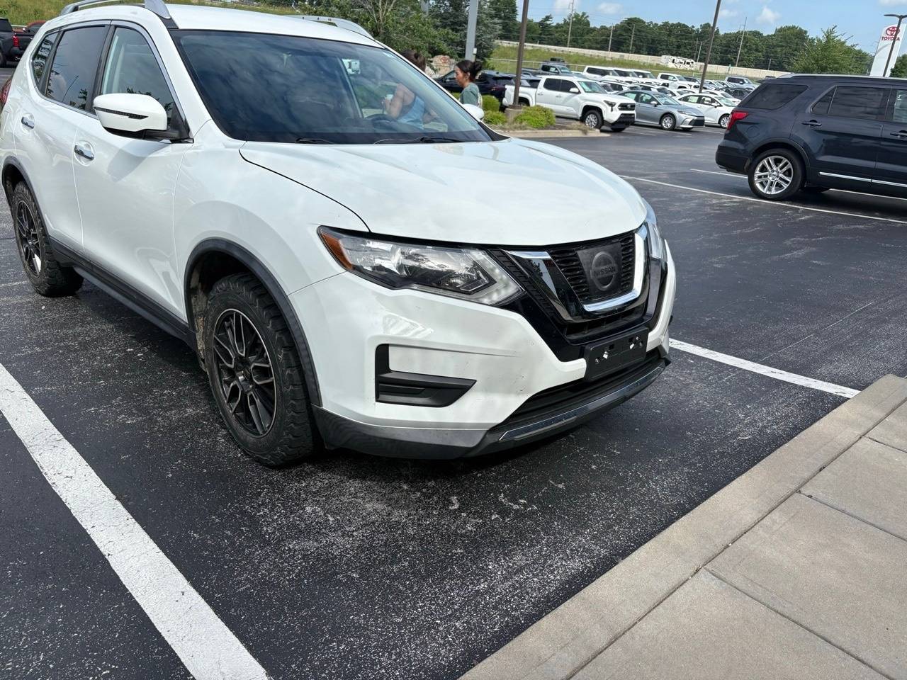 2017 Nissan Rogue S — SUV — 91,066 mi — Springfield, MO