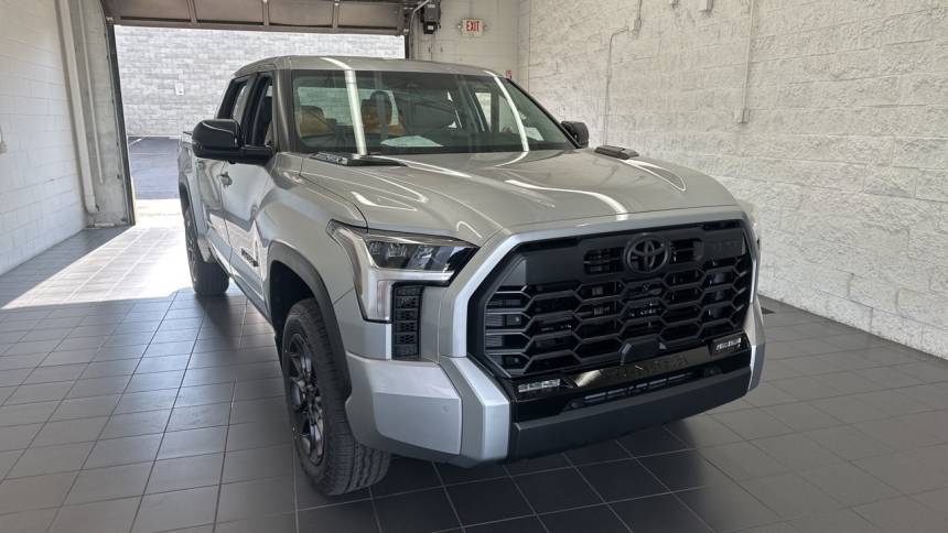 2024 Toyota Tundra Hybrid Limited — Pickup Truck — 27,214 mi — Springfield, MO