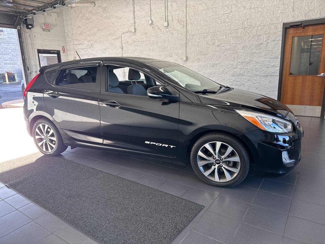 2017 Hyundai Accent Sport — Hatchback — 94,577 mi — Springfield, MO