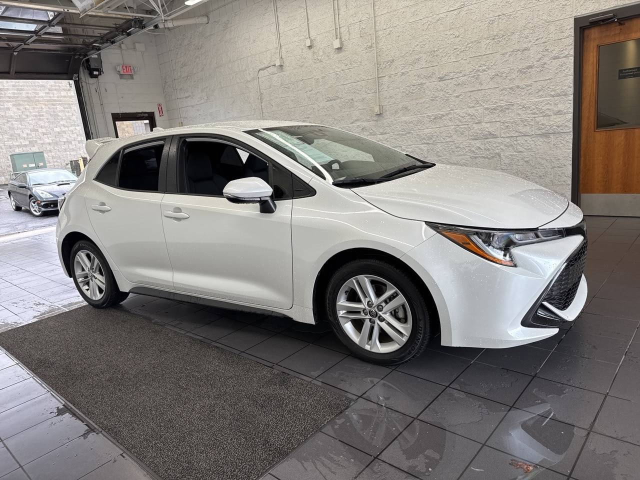 2022 Toyota Corolla Hatchback SE — Hatchback — 14,440 mi — Springfield, MO