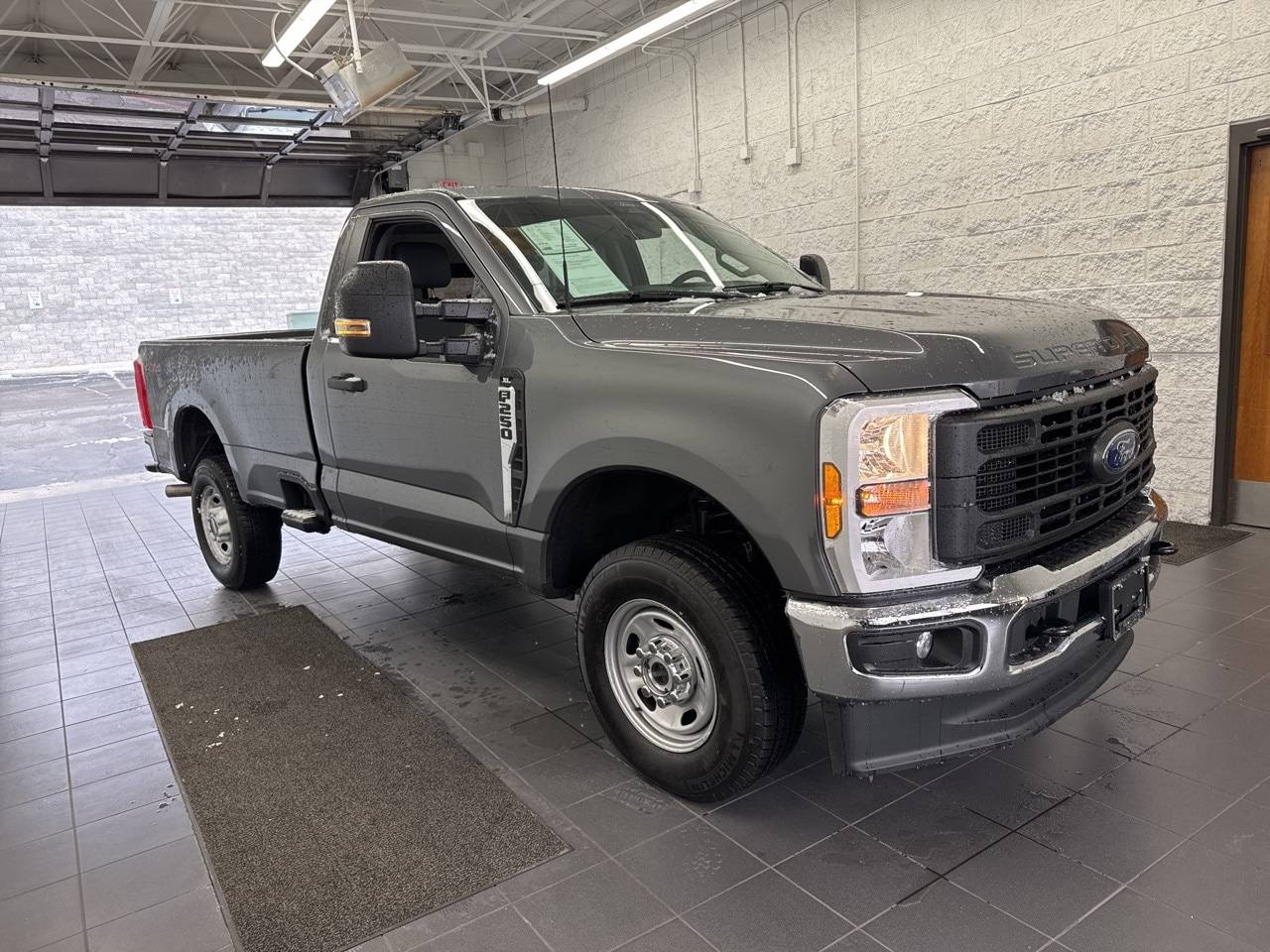 2024 Ford Super Duty F-250 XL — Pickup Truck — 7,957 mi — Springfield, MO
