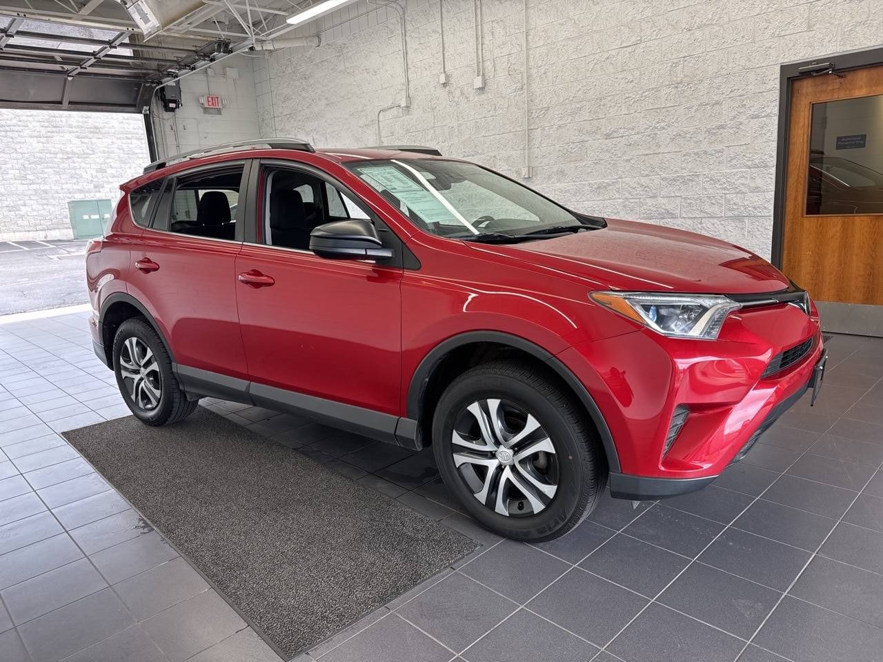 2017 Toyota RAV4 LE — SUV — 153,041 mi — Springfield, MO