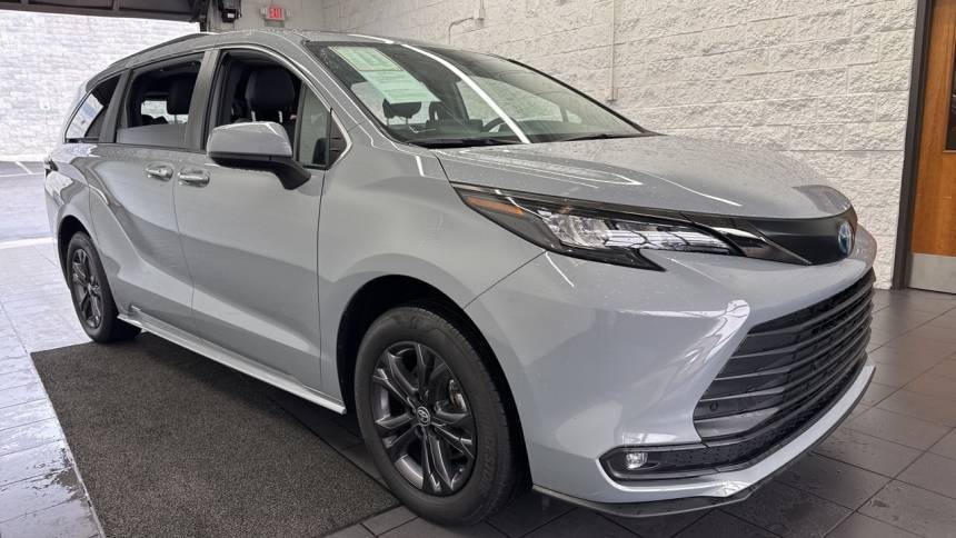 2024 Toyota Sienna Woodland Edition — Minivan — 20,766 mi — Springfield, MO
