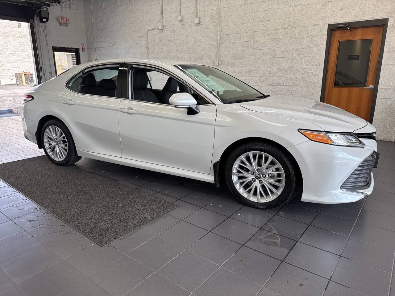 2020 Toyota Camry XLE — Sedan — 92,001 mi — Springfield, MO