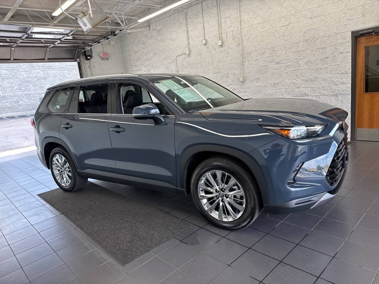 2024 Toyota Grand Highlander Platinum — SUV — 24,562 mi — Springfield, MO
