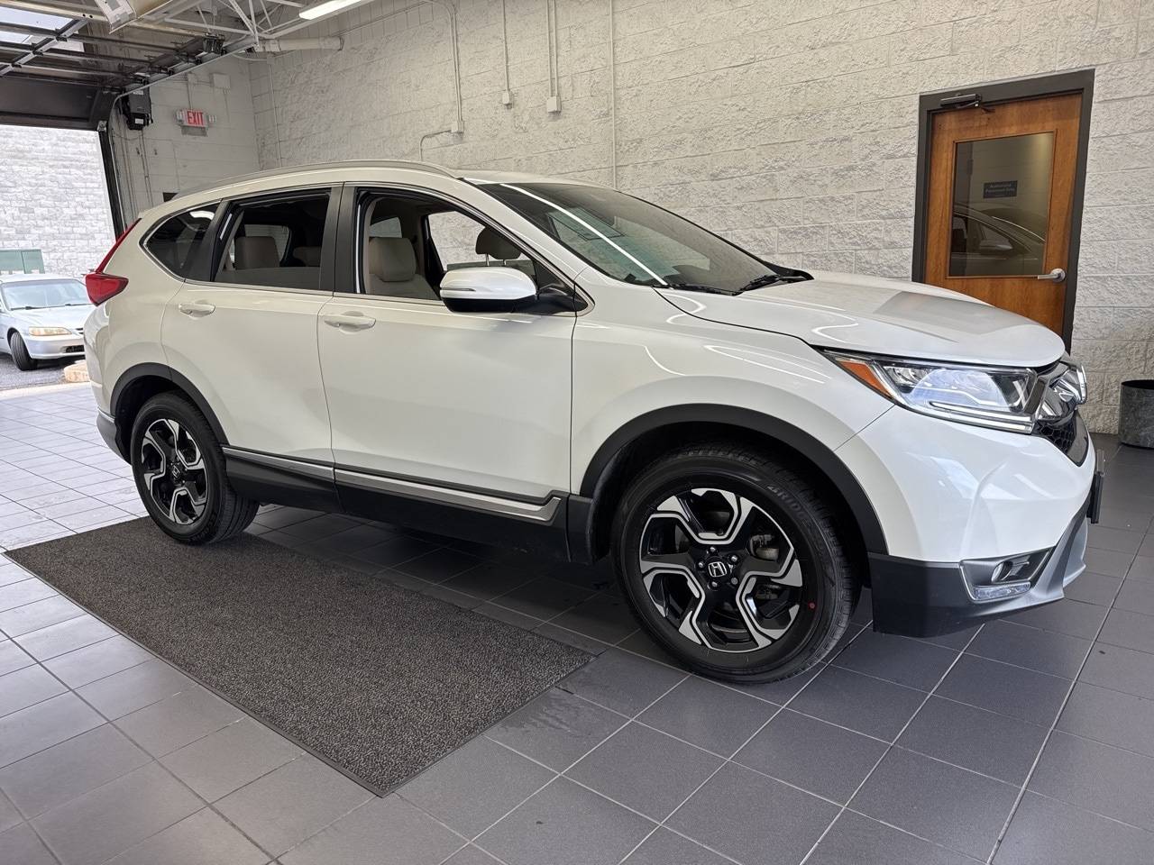 2018 Honda CR-V Touring — SUV — 30,154 mi — Springfield, MO