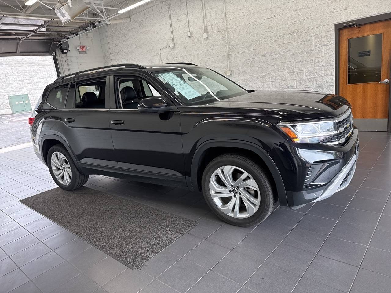 2021 Volkswagen Atlas SE with Technology — SUV — 65,254 mi — Springfield, MO
