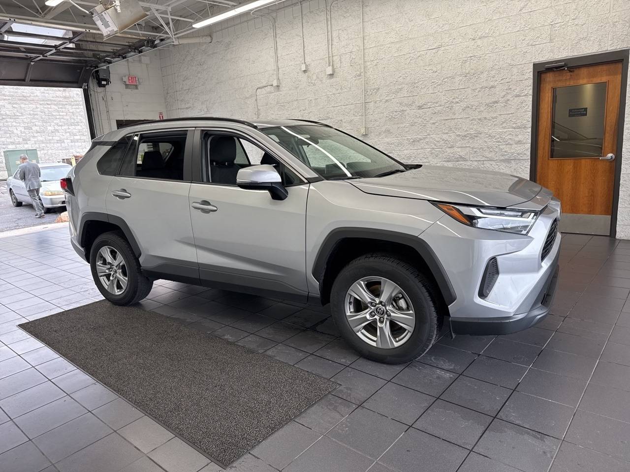 2024 Toyota RAV4 XLE — SUV — 36,889 mi — Springfield, MO