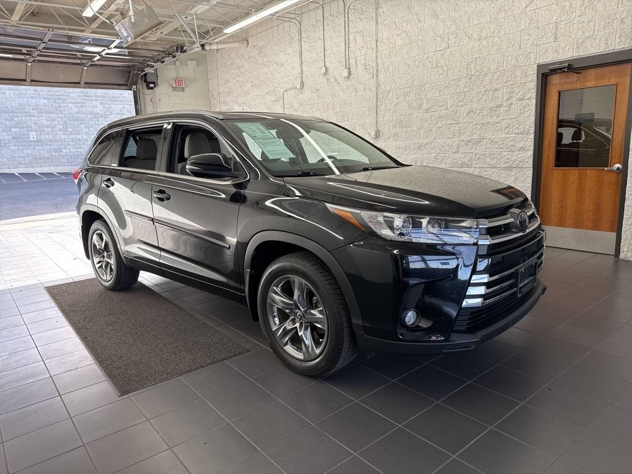 2018 Toyota Highlander Limited Platinum — SUV — 104,468 mi — Springfield, MO