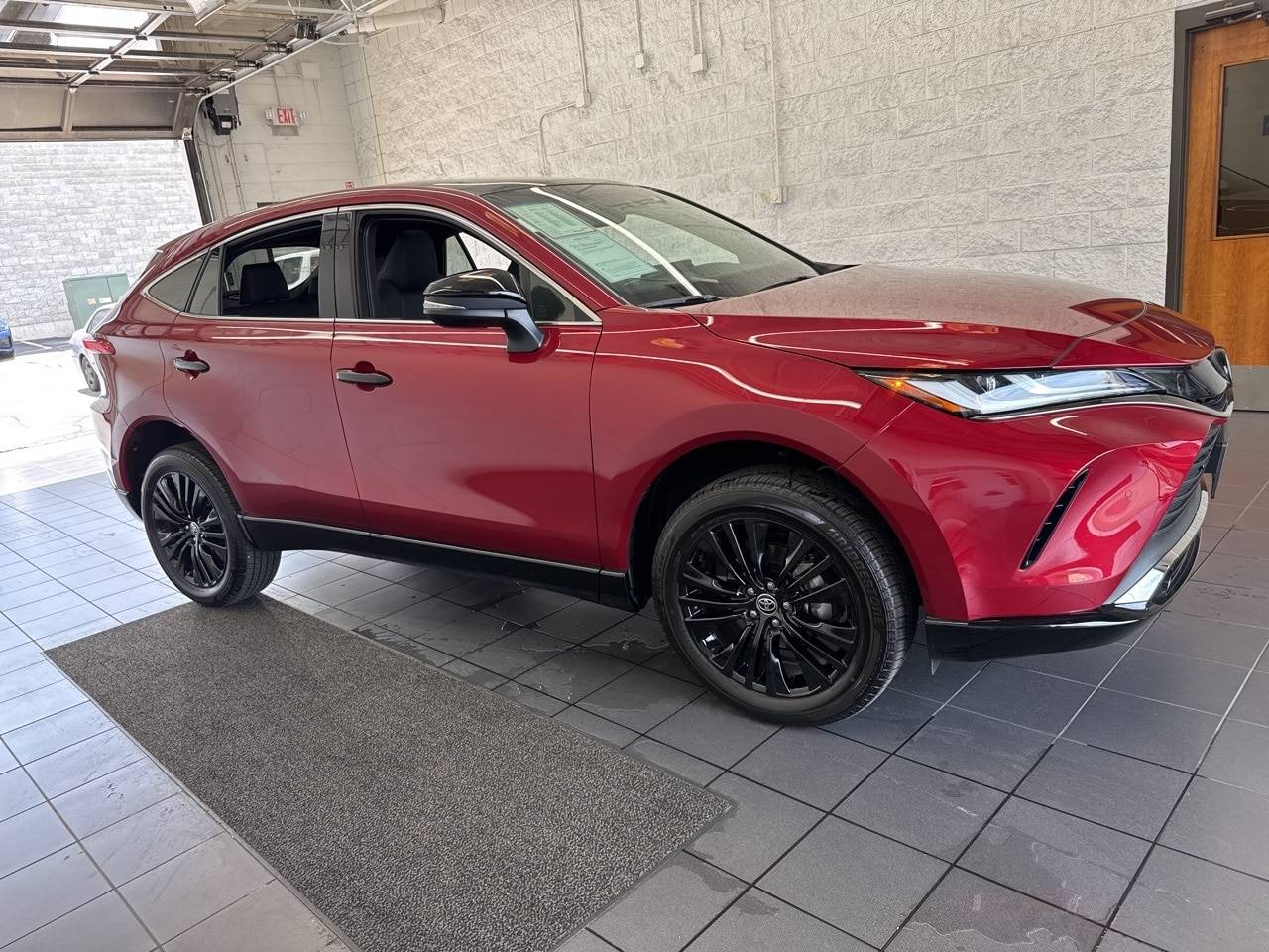 2024 Toyota Venza Nightshade — SUV — 4,146 mi — Springfield, MO