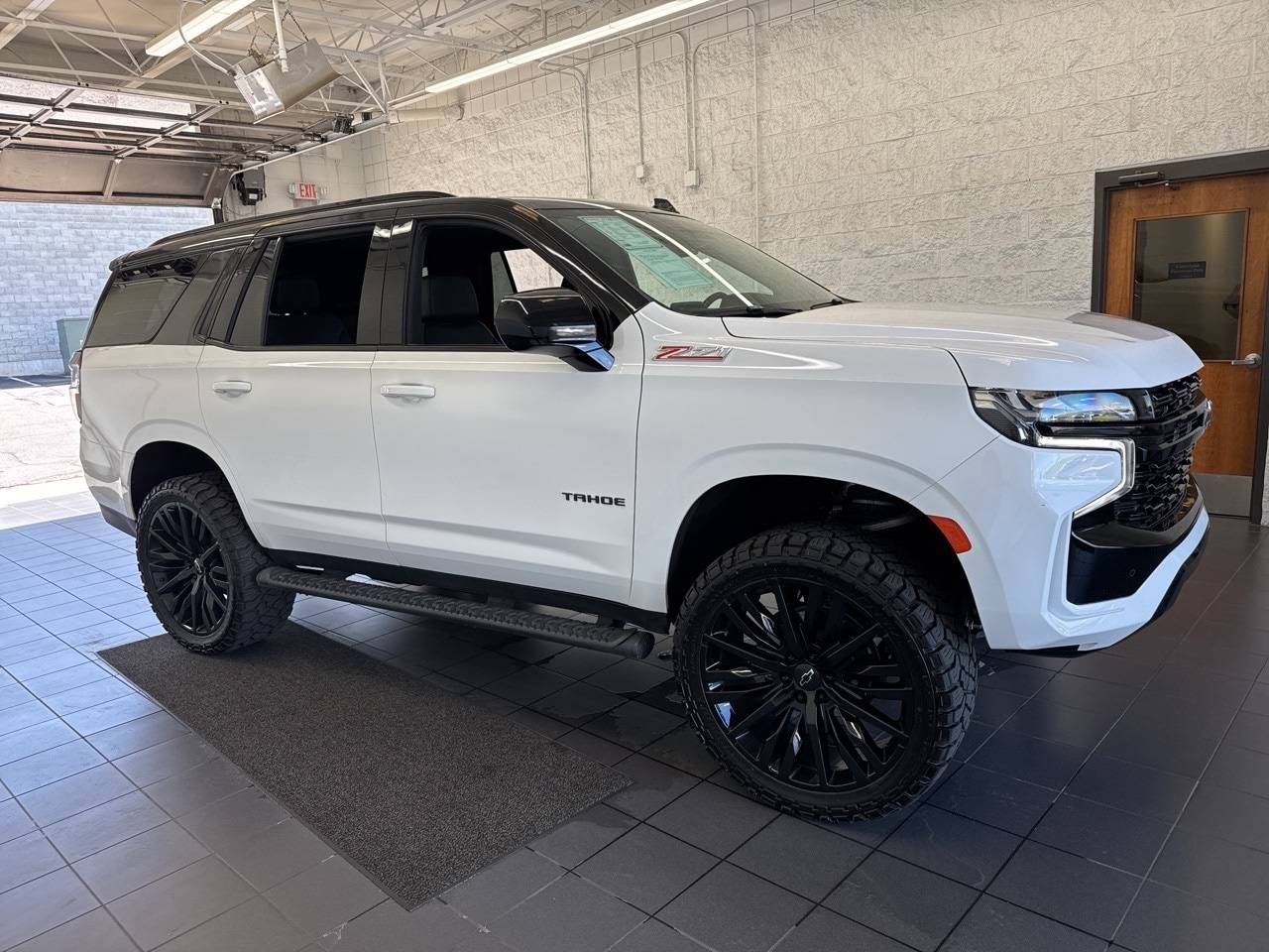 2024 Chevrolet Tahoe Z71 — SUV — 13,368 mi — Springfield, MO