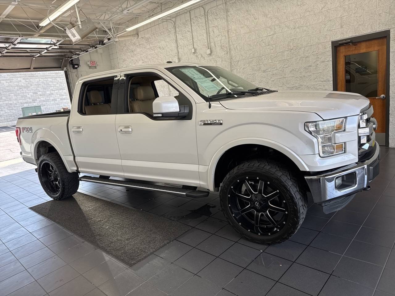 2016 Ford F-150 Lariat — Pickup Truck — 169,000 mi — Springfield, MO