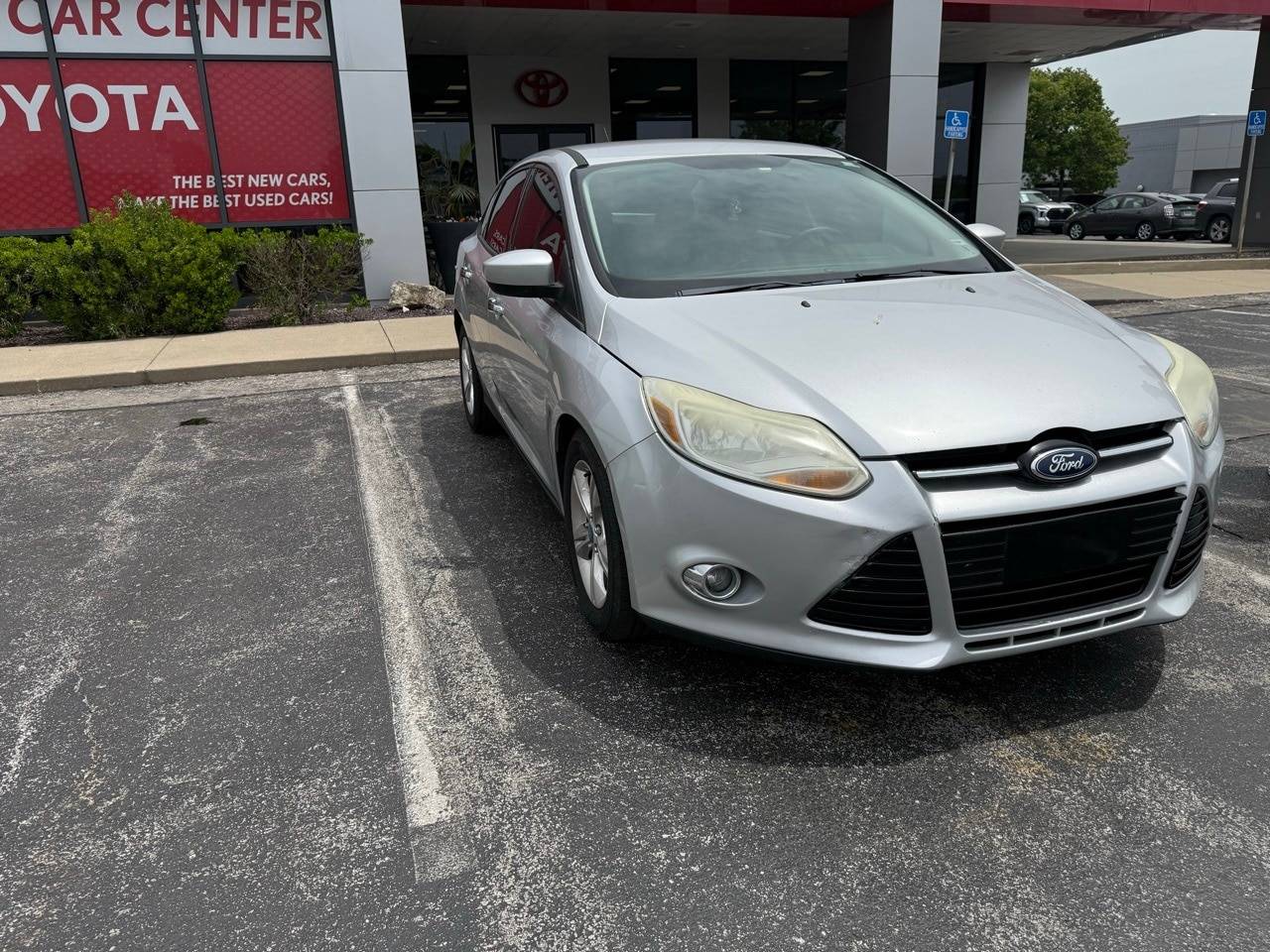 2012 Ford Focus SE — Sedan — 147,193 mi — Springfield, MO