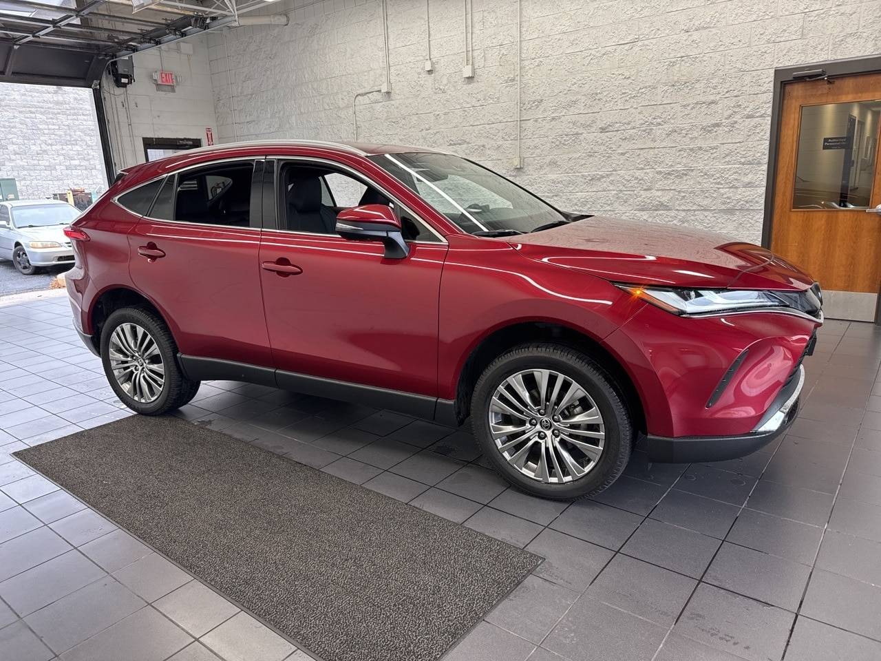 2022 Toyota Venza Limited — SUV — 46,895 mi — Springfield, MO
